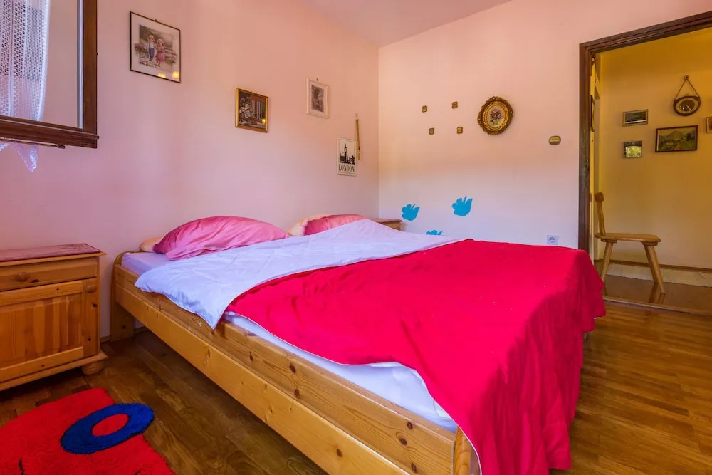 Apartments Luji