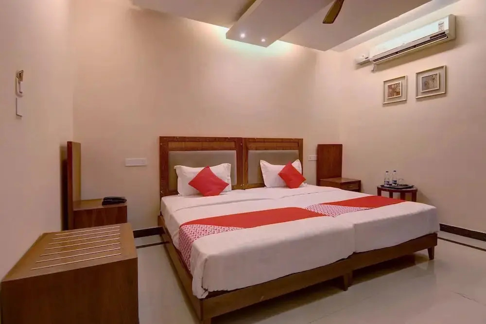 Genx By OYO Rooms