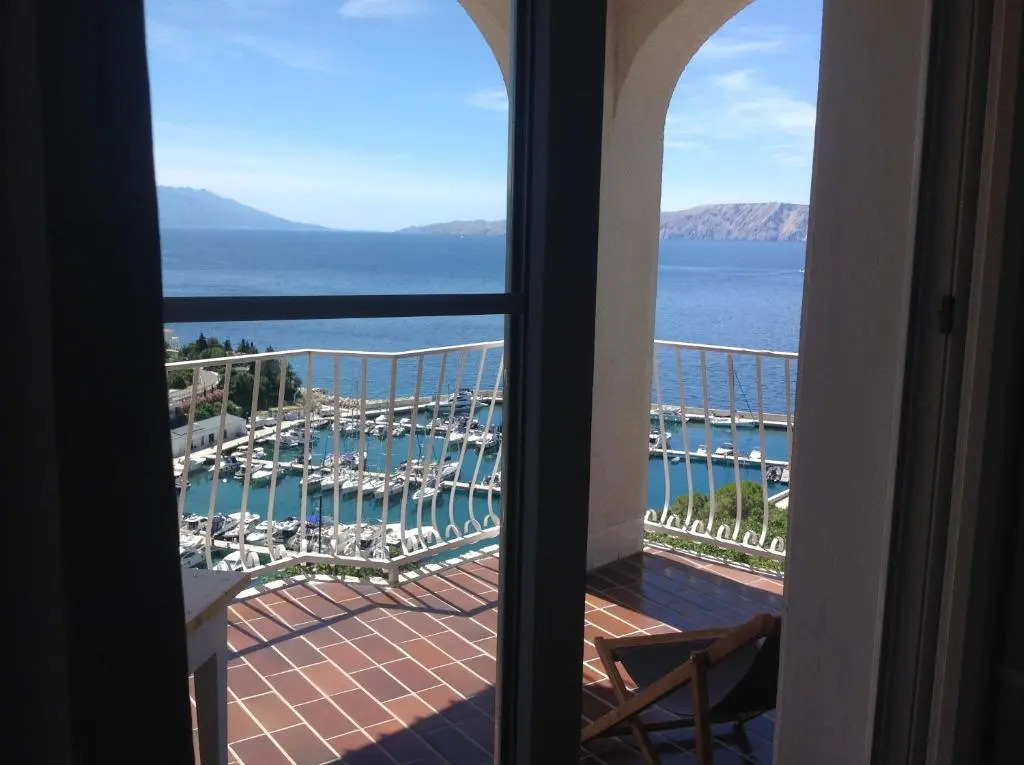 Die Appartements Glavas mit Loggia und Balkon für 3 Personen