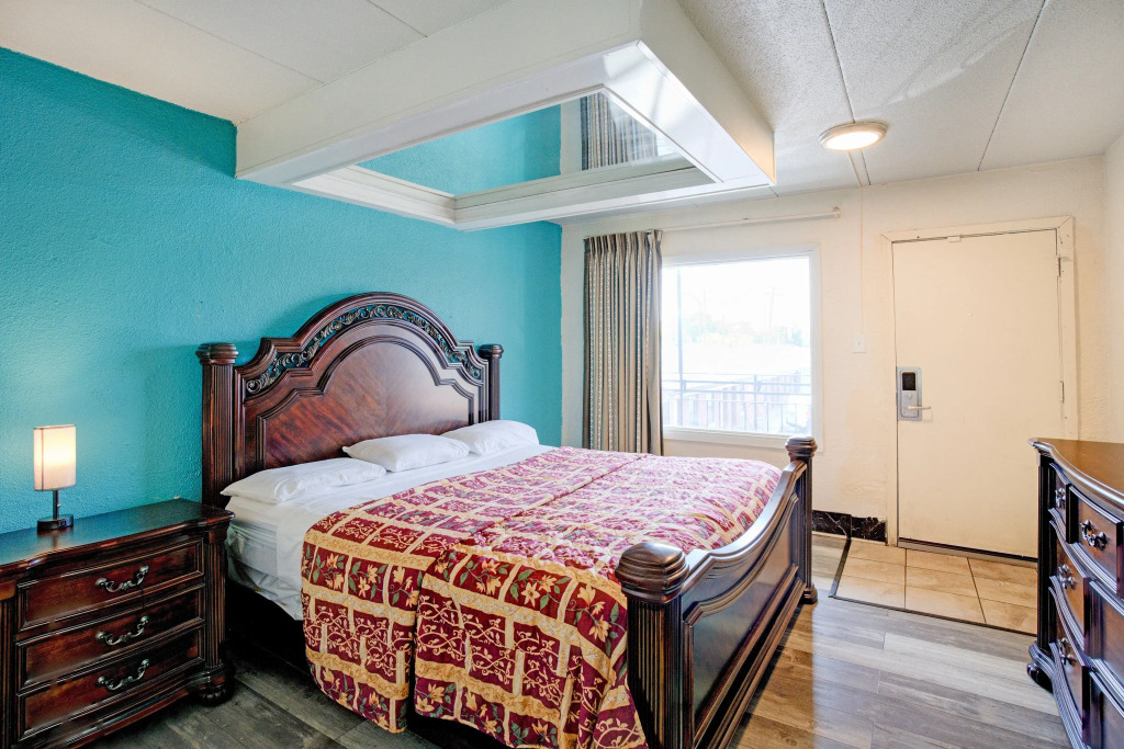 Hotel O Miami Inn & Suites Chicago Midway Airport