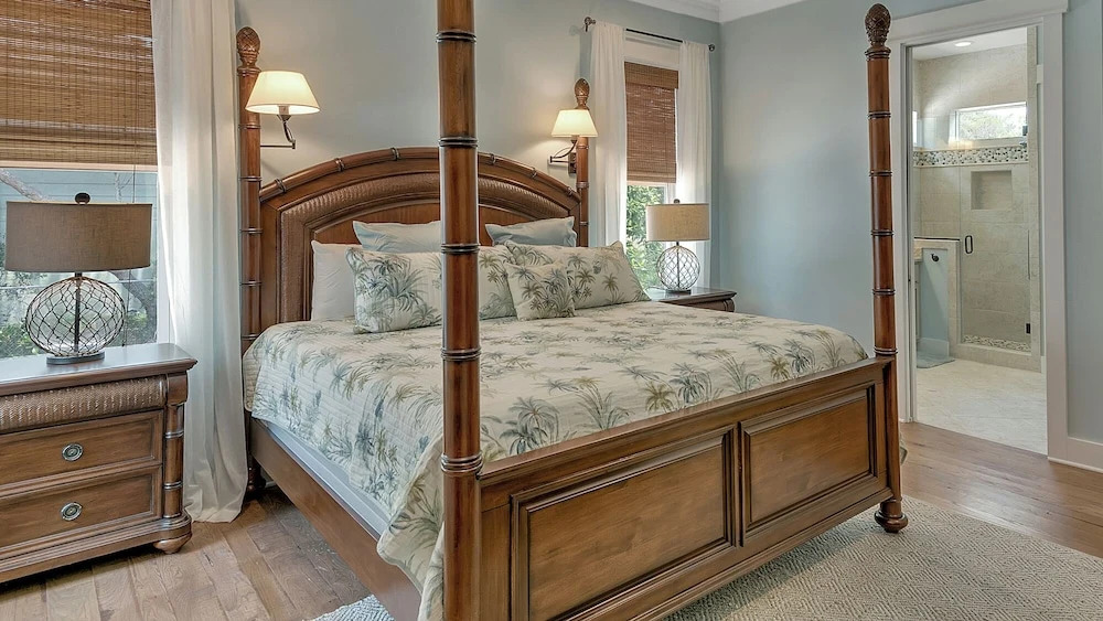 Private Pool and Gulf Side in Seagrove + Beach Service