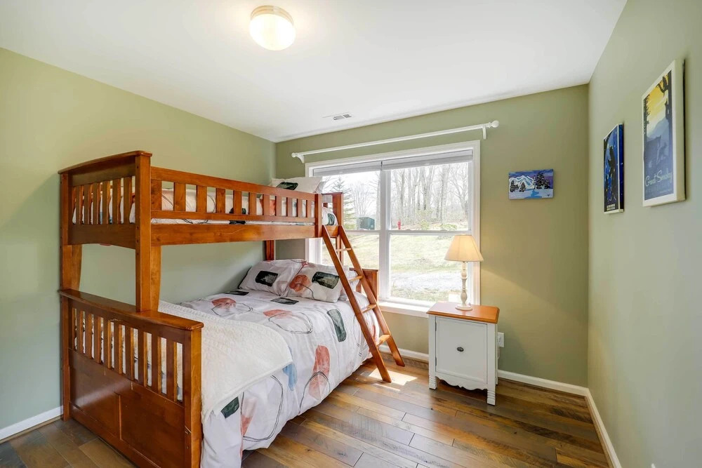 Family Home in Sugar Mtn with Fire Pit and Game Room!