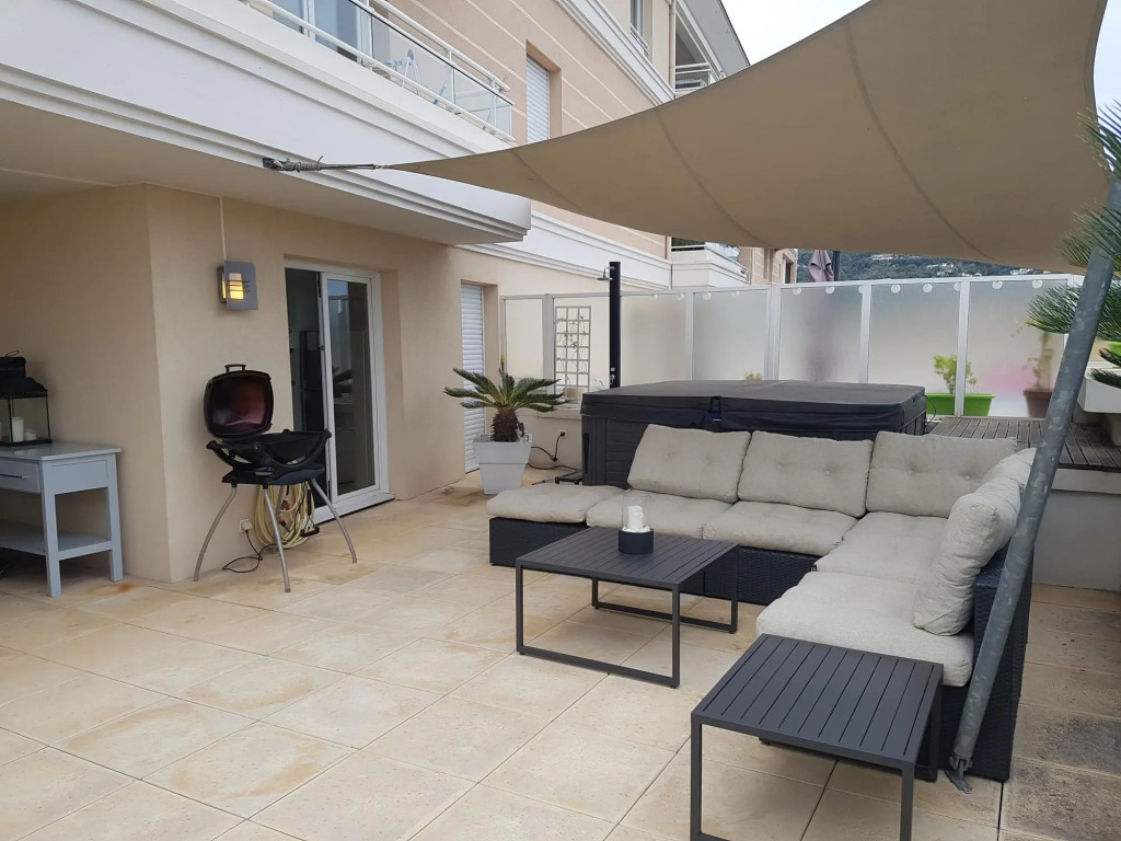 Superb Penthouse in Centre of Cannes Stunning Views Air-conditioning Internet Near the Palais - 532