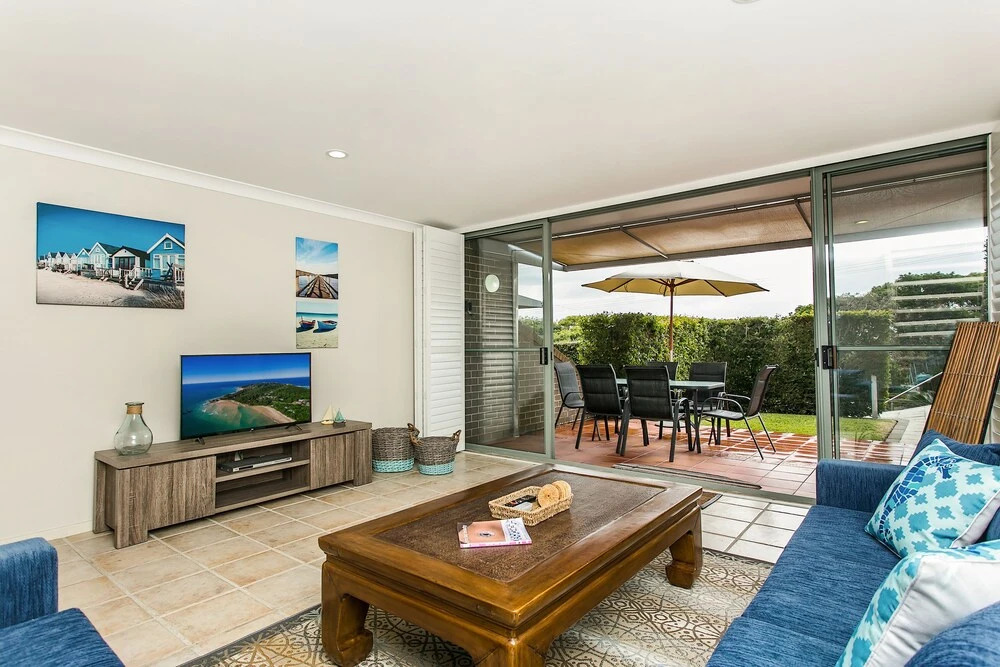 7 James Cook Apartments