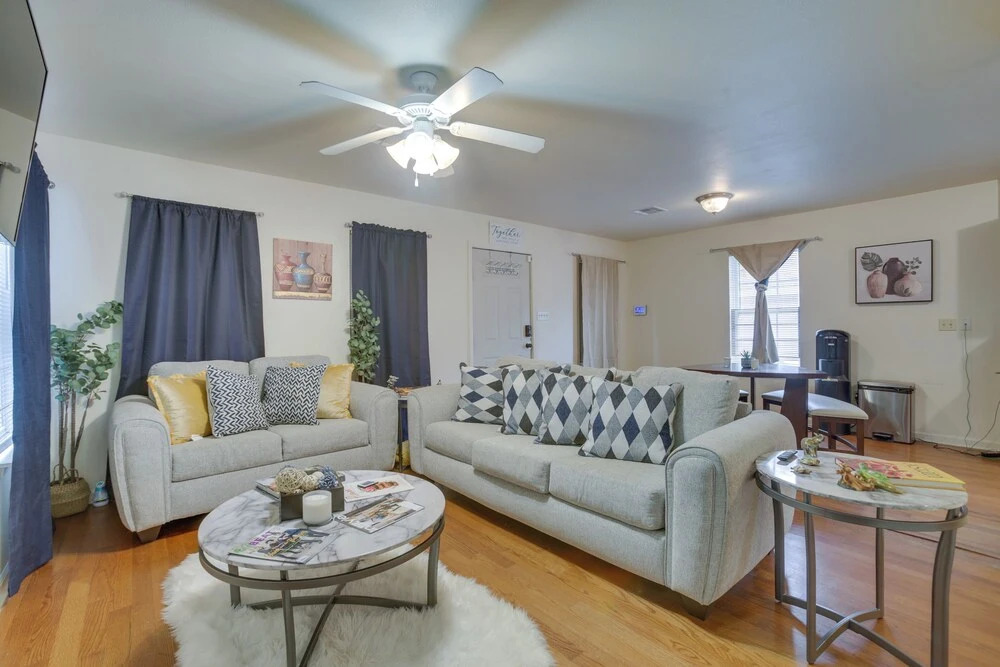u003c 3 Mi to French Quarter: Pet-Friendly Home
