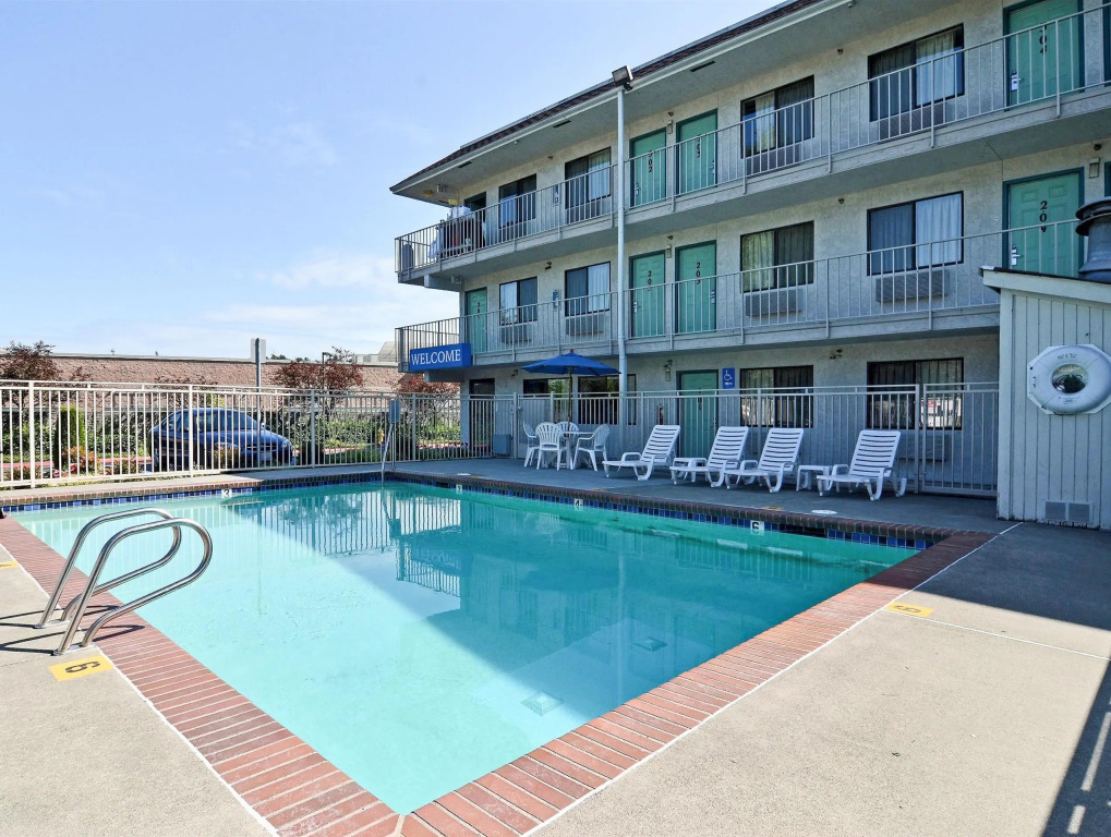 Motel 6-Kirkland, WA - North Kirkland