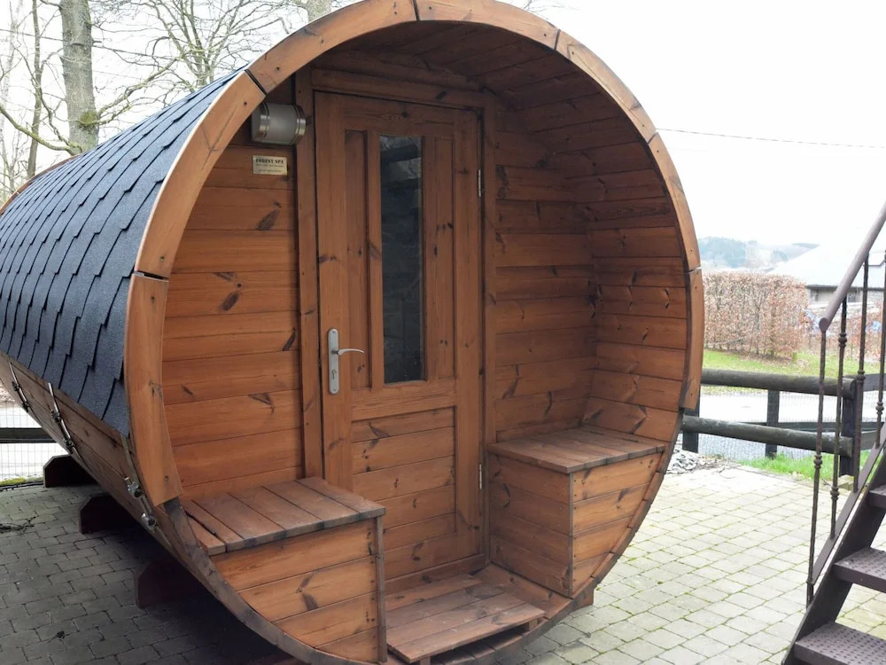 Quiet House with Sauna & Games in Érezée near Forest