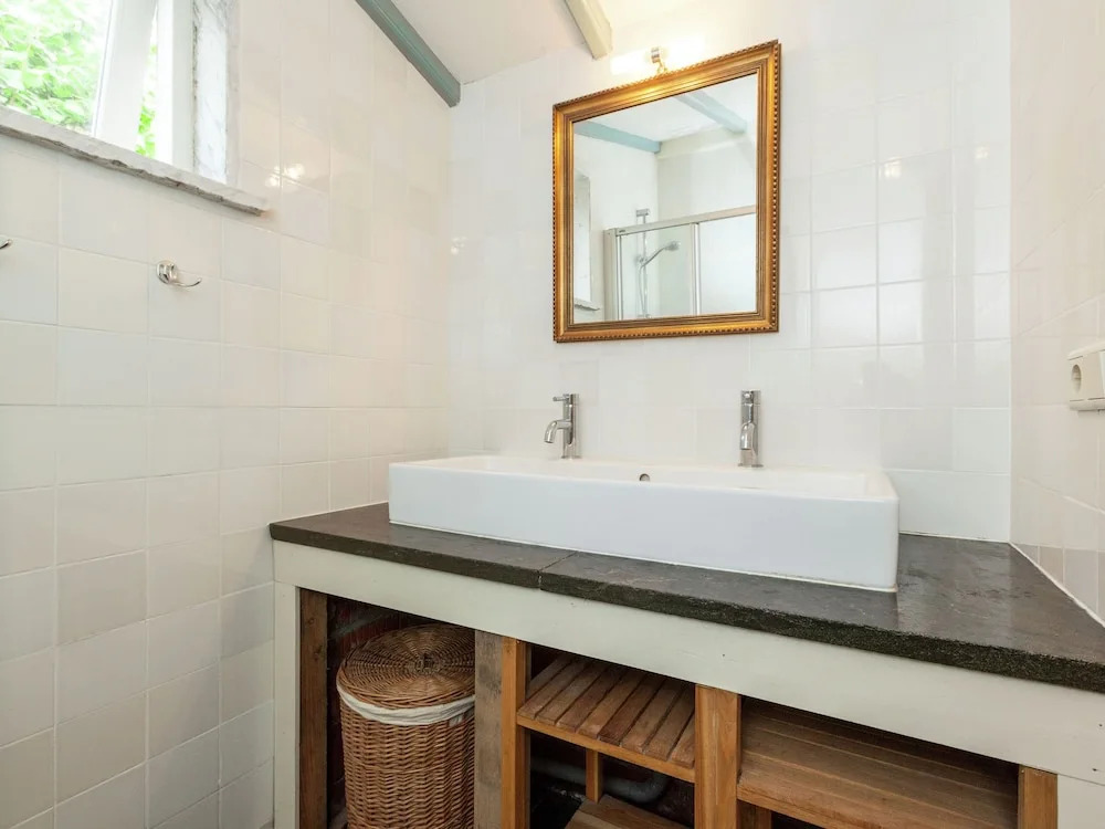 Stylish Holiday Home with Box Bed near Lake Veere