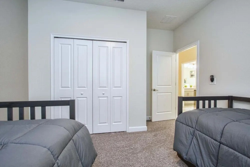 Storey Lake-5 Bedroom Townhome w/Splashpool-1630ST
