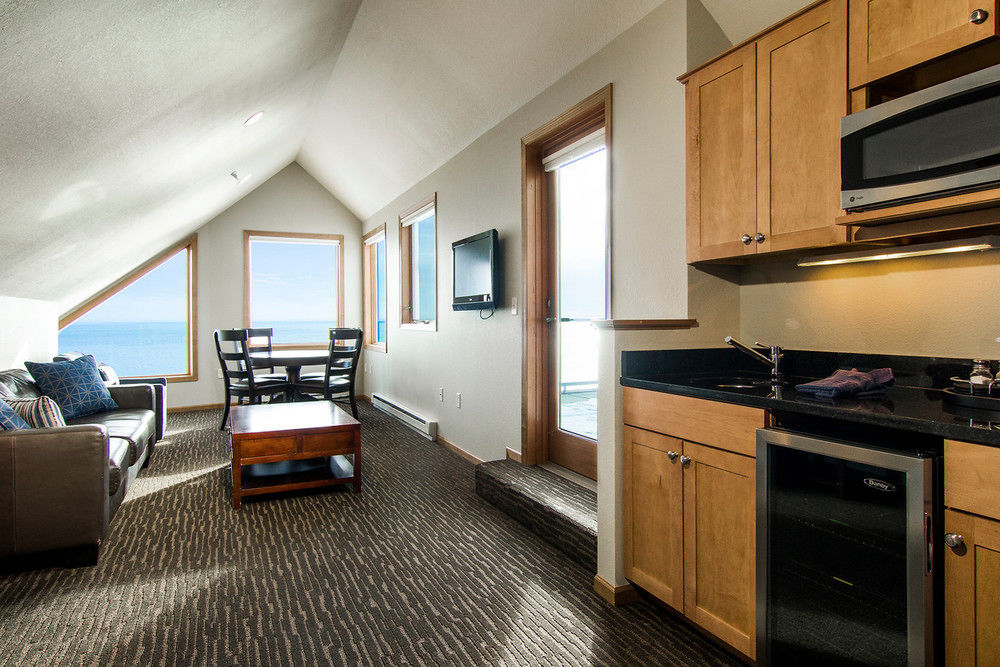 Beacon Pointe on Lake Superior