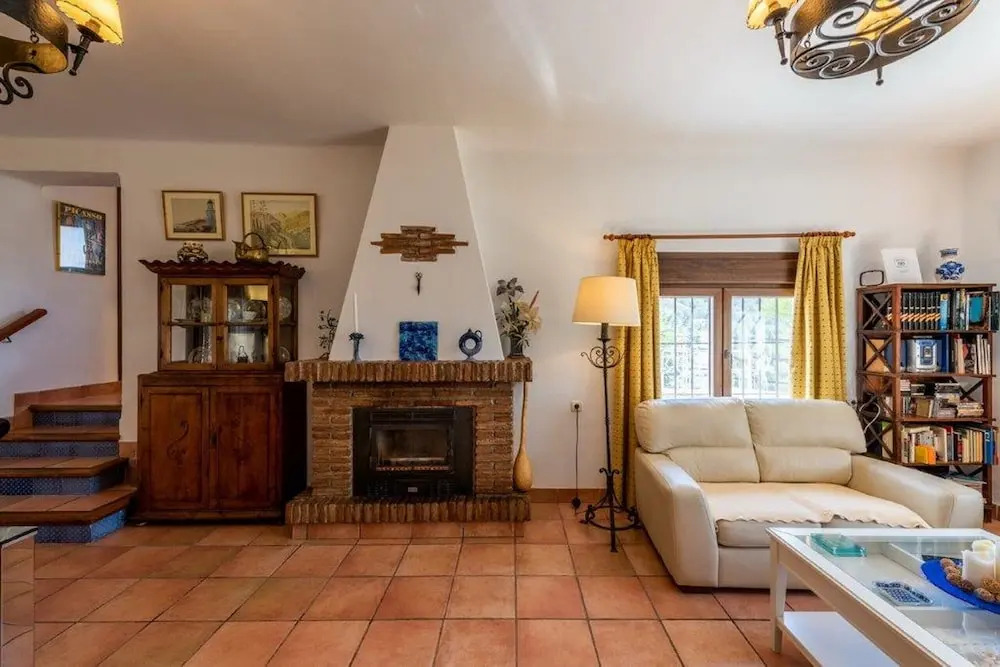 1132 Villa Hazilla