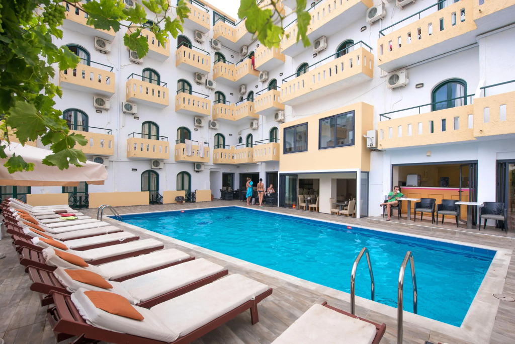 Theros Resort