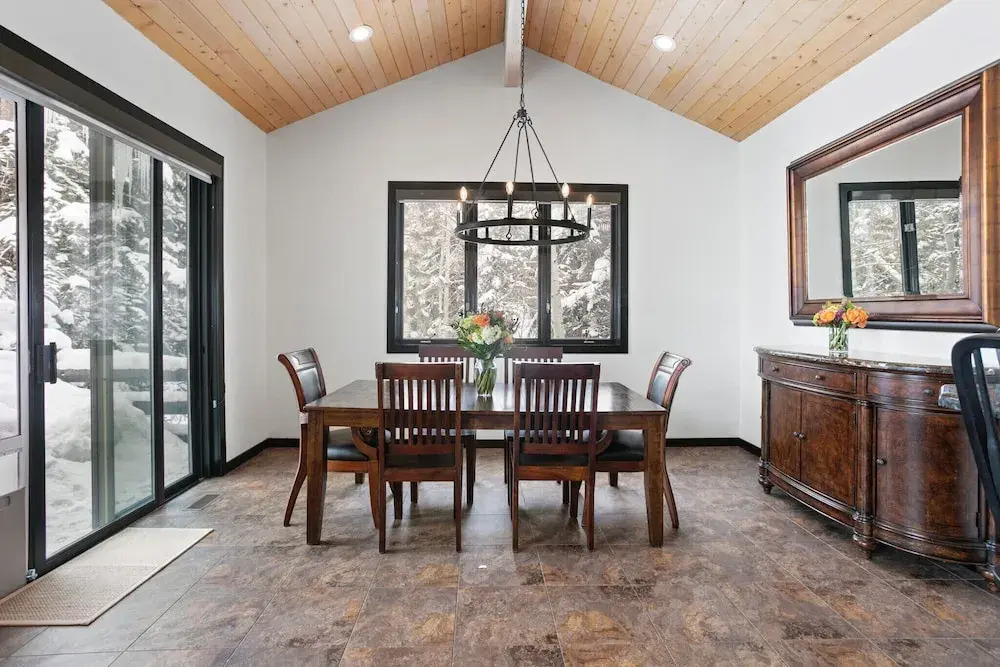 2430 Queen Esther Dr - 5 Bedroom Home with Spa 5 Home