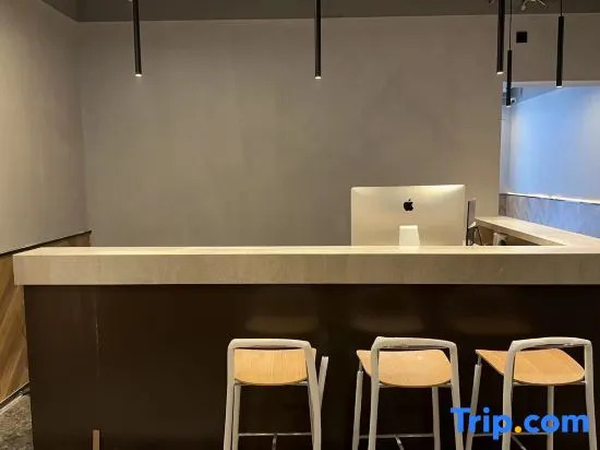 Mijia Youth Hotel (798 Art Park Gaojiayuan Subway Station Branch)