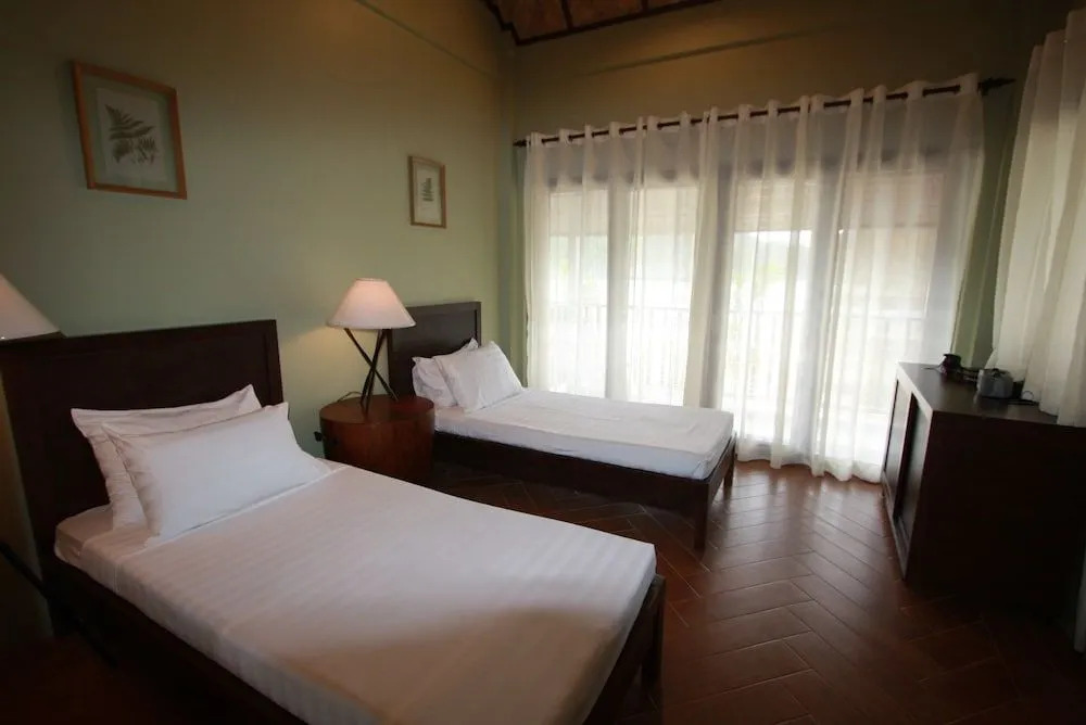 Hunongan Cove