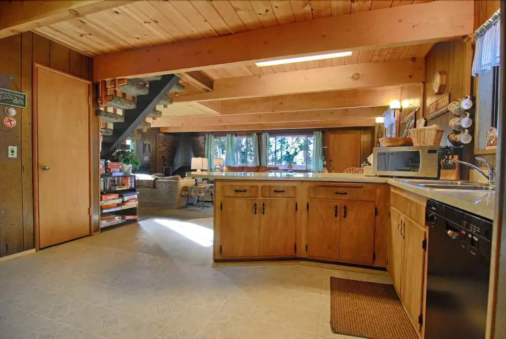 Classic Tahoe Bunkhouse Style Cabin #193