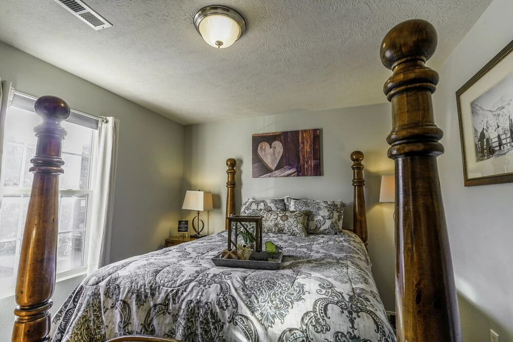 Vinyards 2954 Unit 5 3 Bedroom Condo