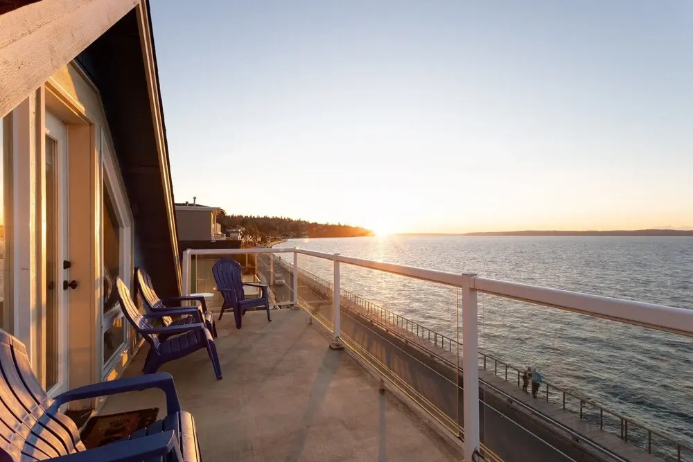 Amazing Sunsets At 3br Over The Puget Sound 3 Bedroom Home by Redawning