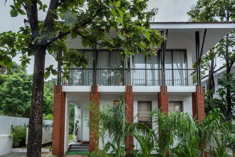 Casa Maxima - 4BR w Private Pool 1km to the Beach