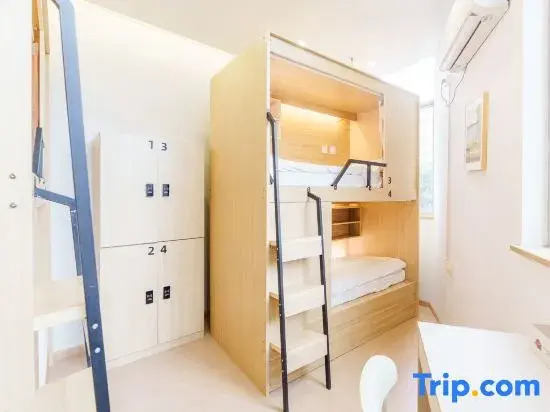Sole Planet Youth Hostel (Hangzhou West Lake Houchaomen Subway Station Branch)
