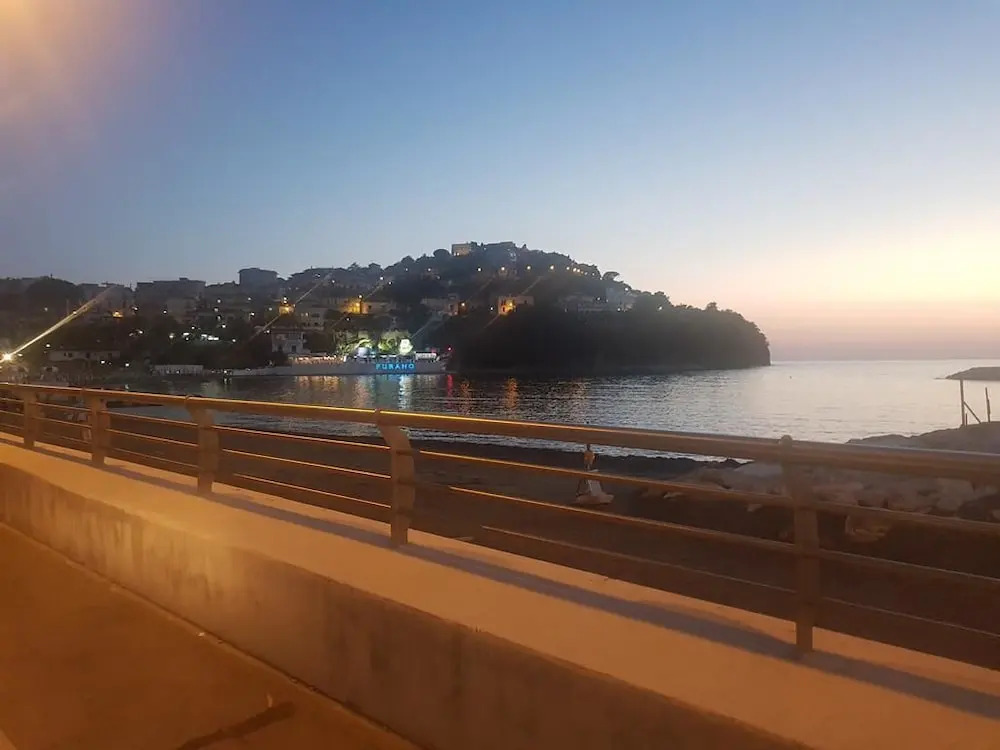 100 passi dal mare