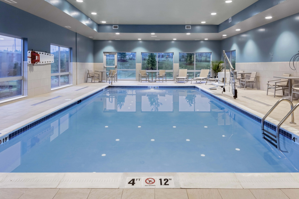 Holiday Inn Express & Suites - Madison by IHG