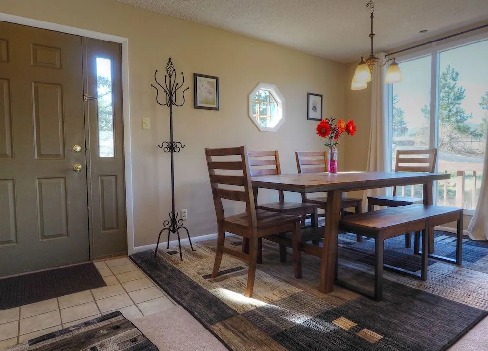 The Lake House - 3 Br Home