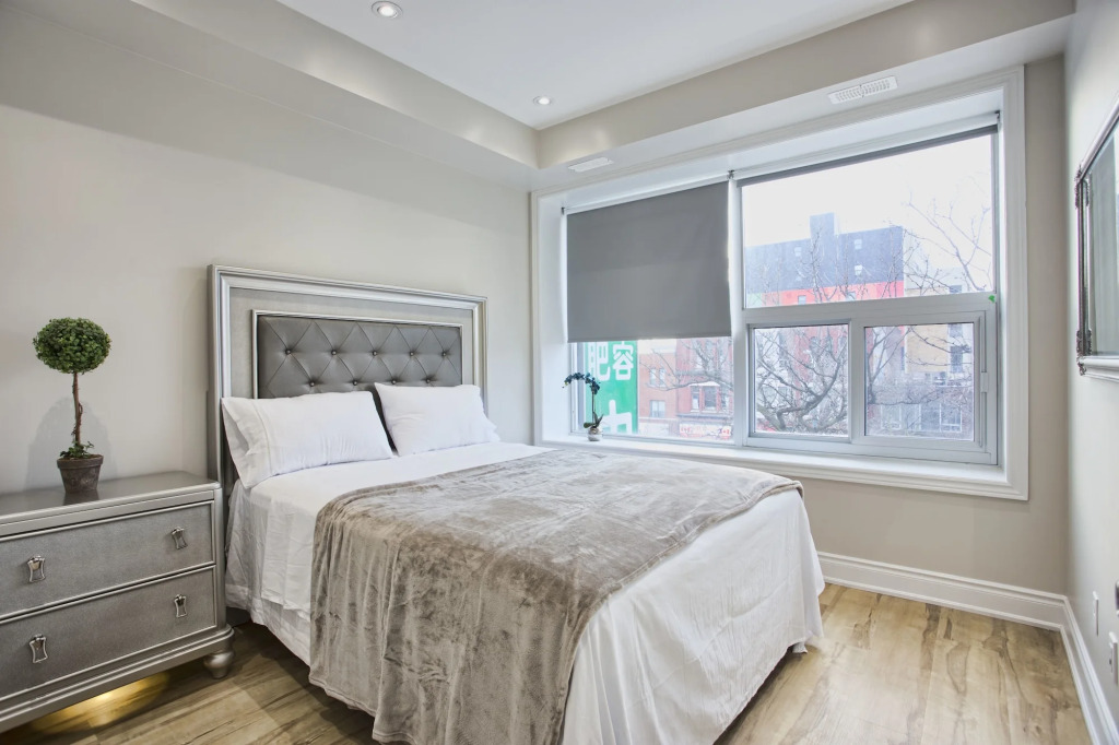 Toronto Rooms and Suites
