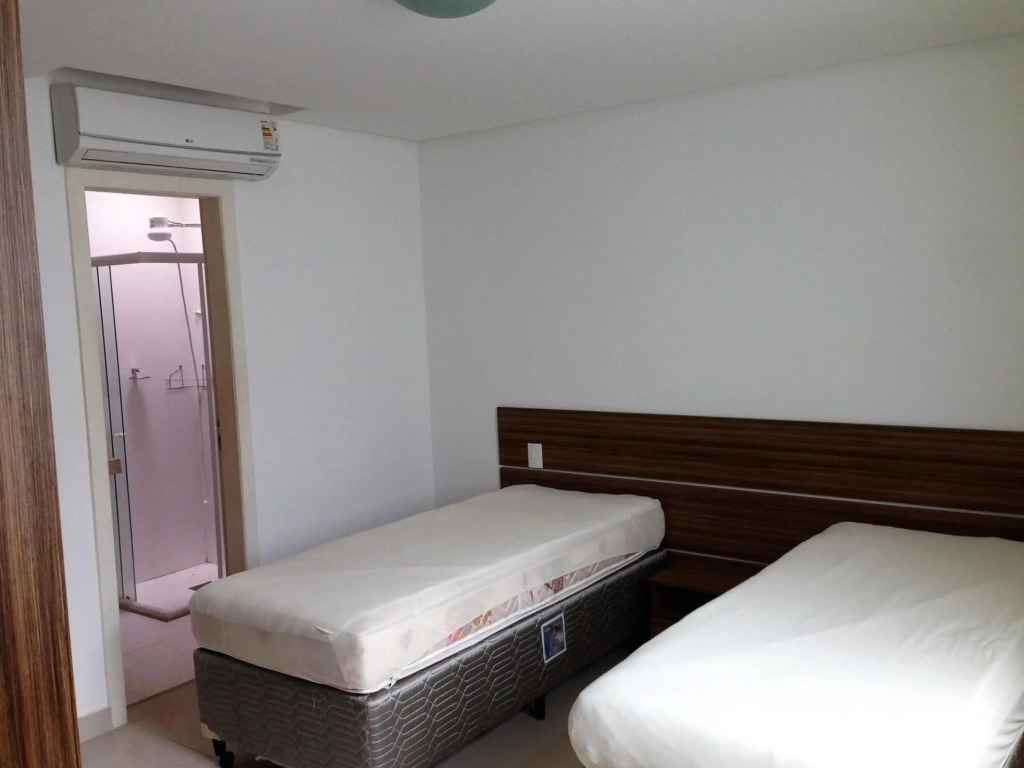 Cobertura Duplex em Condomínio de Alto Luxo - 402