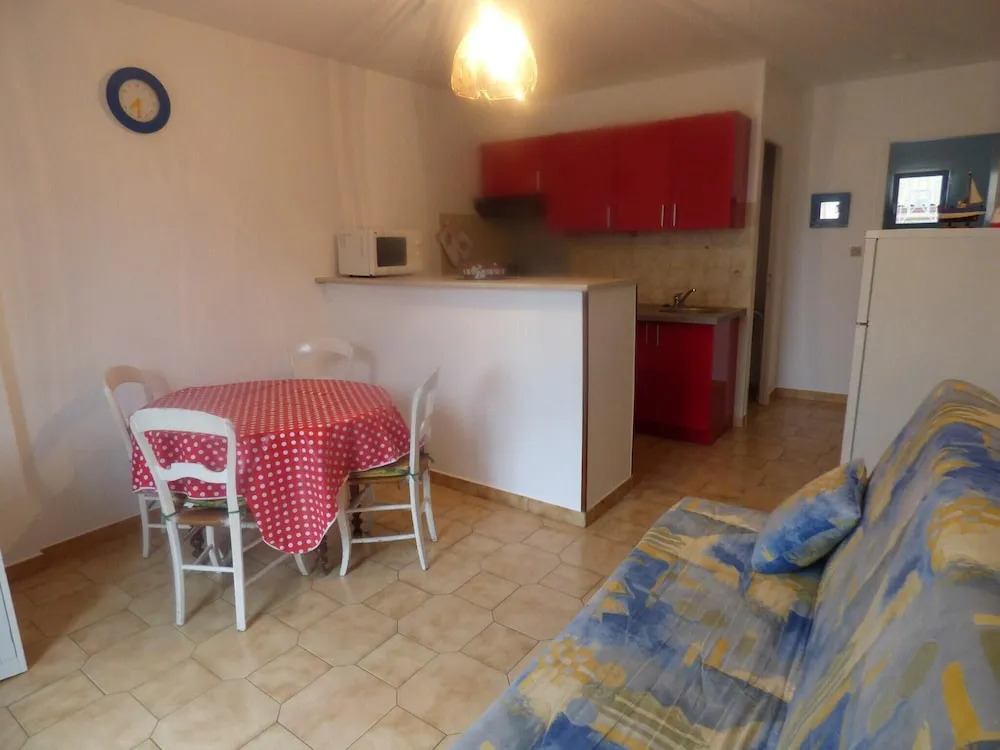 Apartment With One Bedroom In Valras Plage With Enclosed Garden 600 M From The Beach