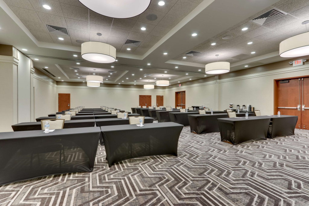 Drury Inn & Suites Orlando near Universal Orlando Resort
