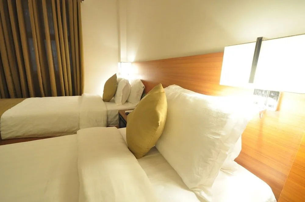 Baypark Inn