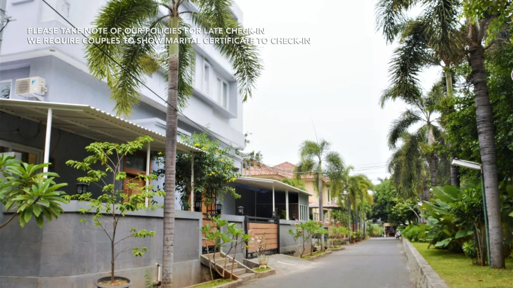 ZEN Rooms Puri Indah Syariah