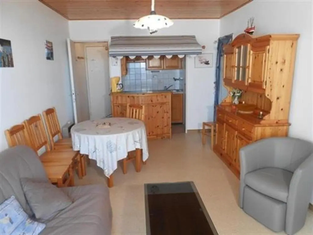 Appartement Saint-Gilles-Croix-de-Vie, 2 pièces, 4 personnes - FR-1-324-43