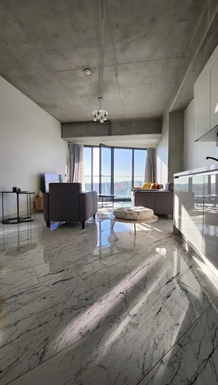 Modern 2Bed Condo in Luxurious Building