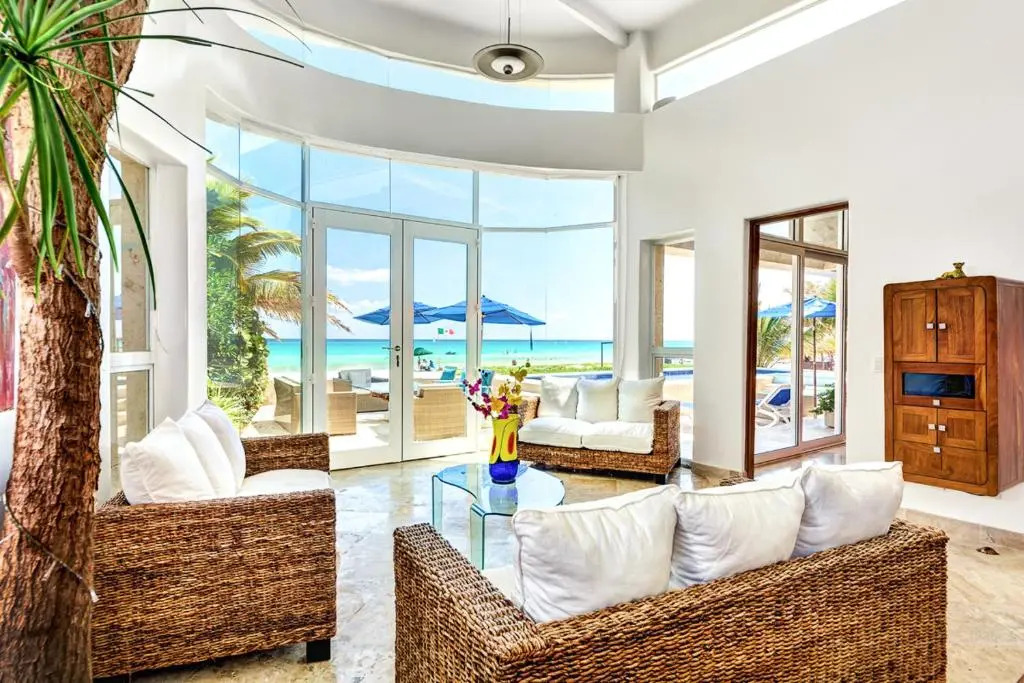Playacar Villa Sleeps 8 with Pool and Air Con