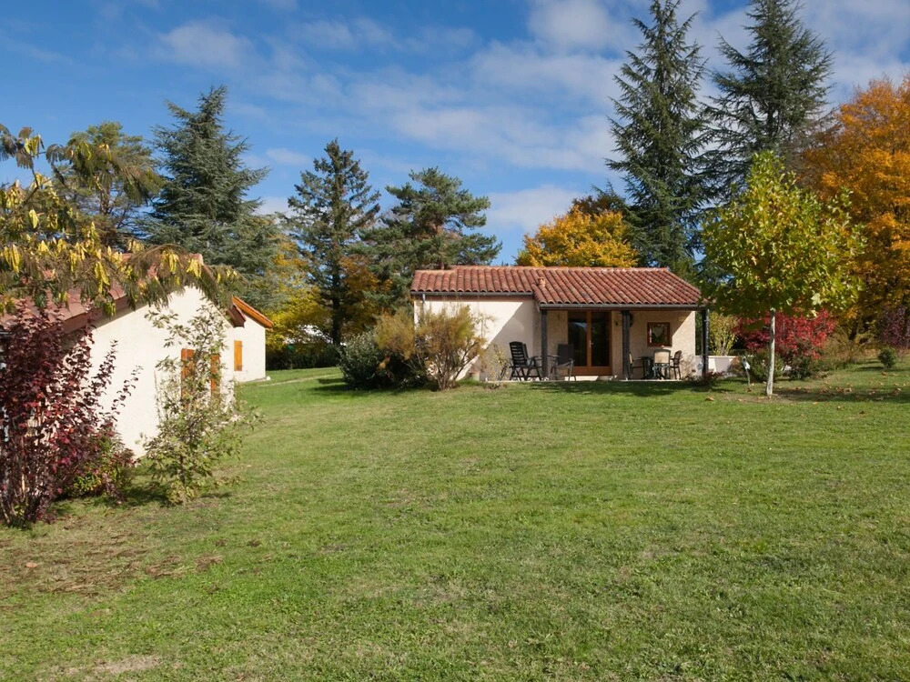 Charming House With a Covered Terrace Near Gourdon