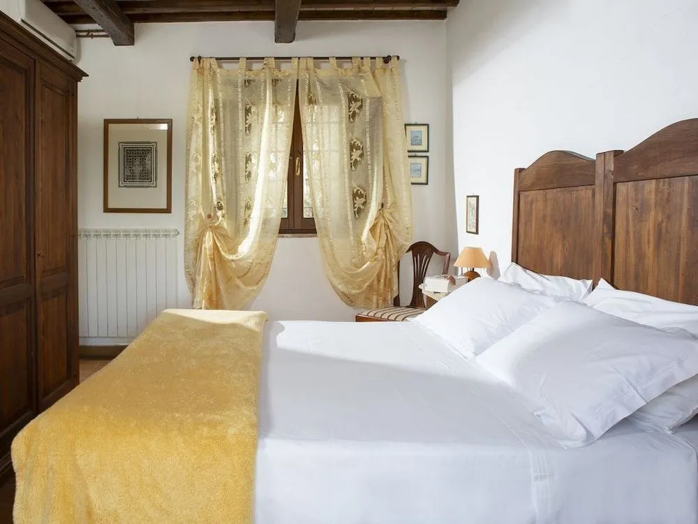 B&B With Pool and View of Assisi