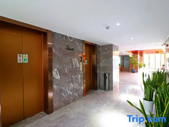 Weizun Boutique Hotel (Shanghai Hongqiao Airport National Convention and Exhibition Center store)