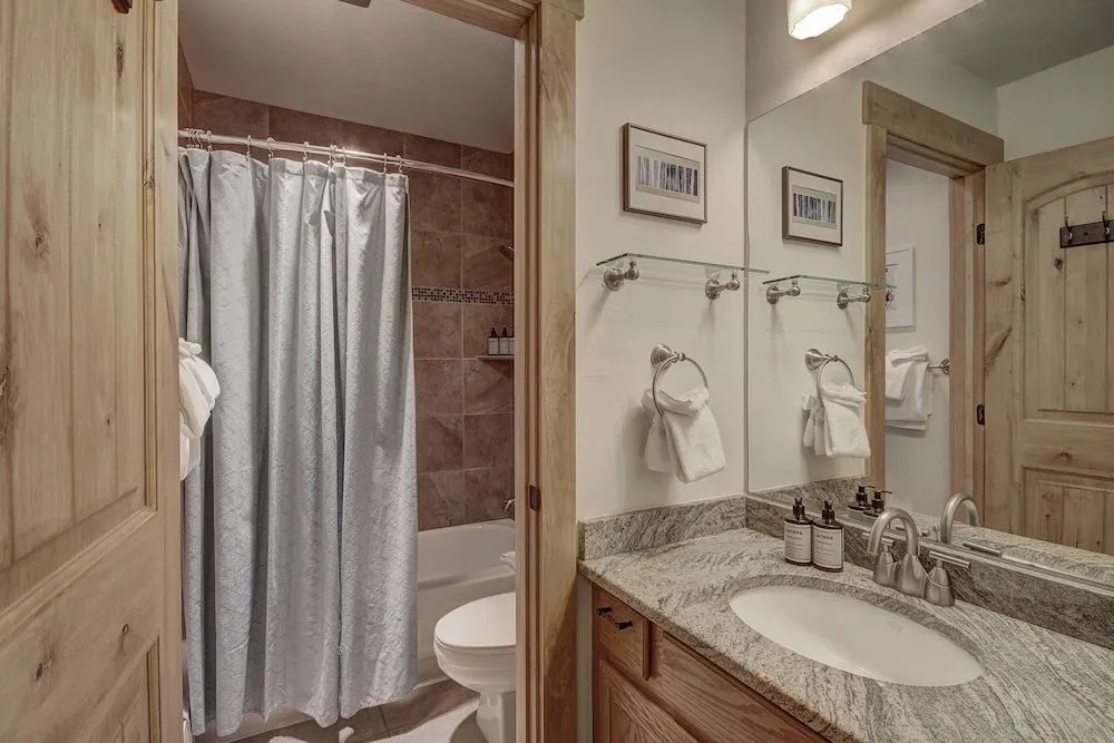 River Mtn Lodge E203 - Studio Condo