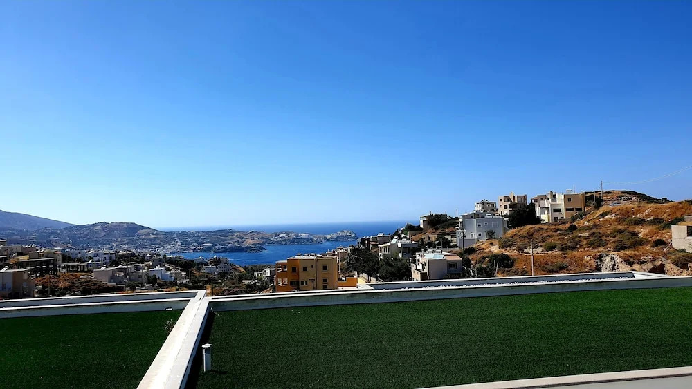 Luxurious Brand New Flat Sea View