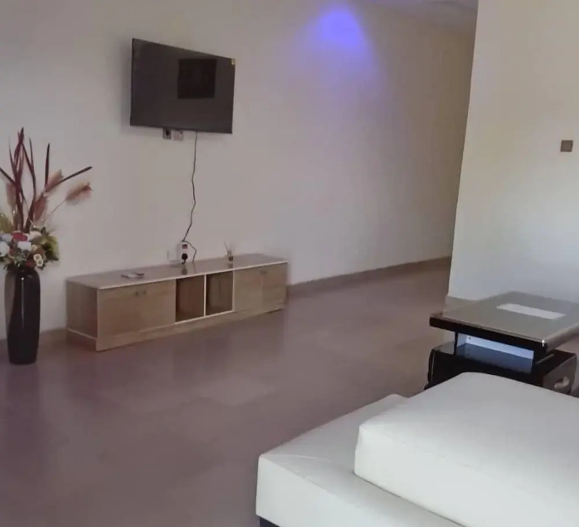 Apartment - Sleeps 4 - Parking - Wi-fi