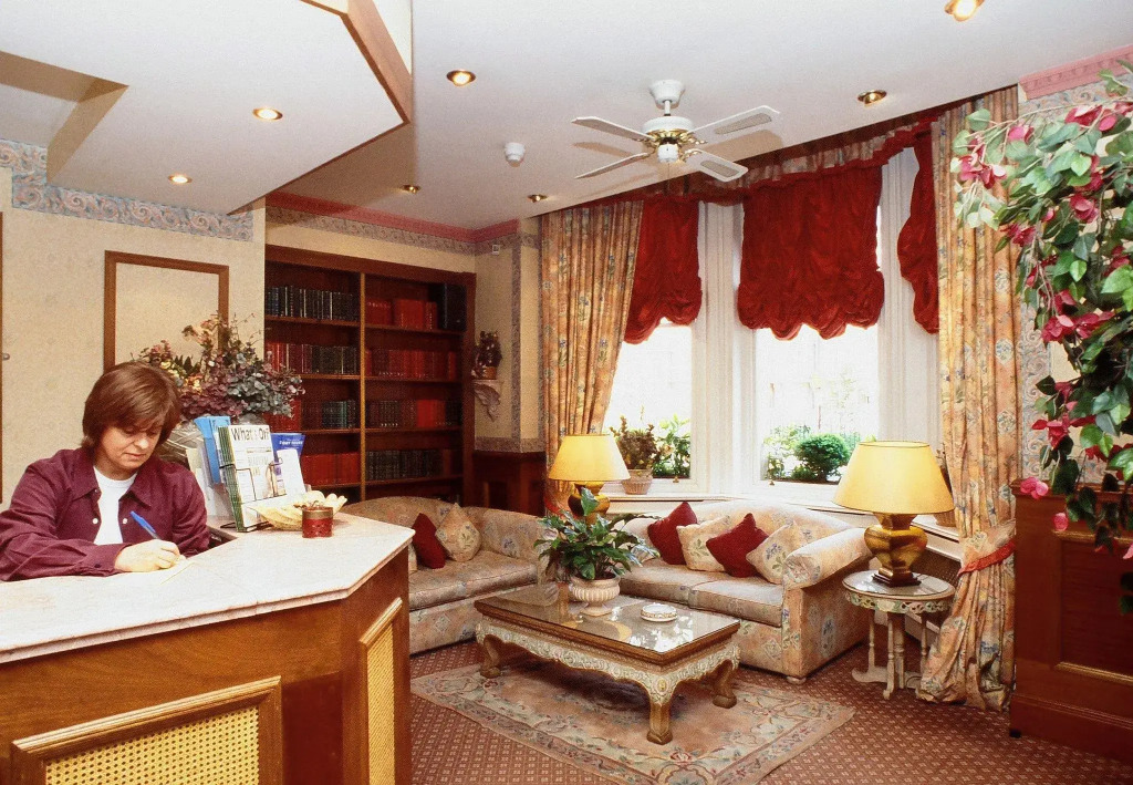 Henley House Hotel
