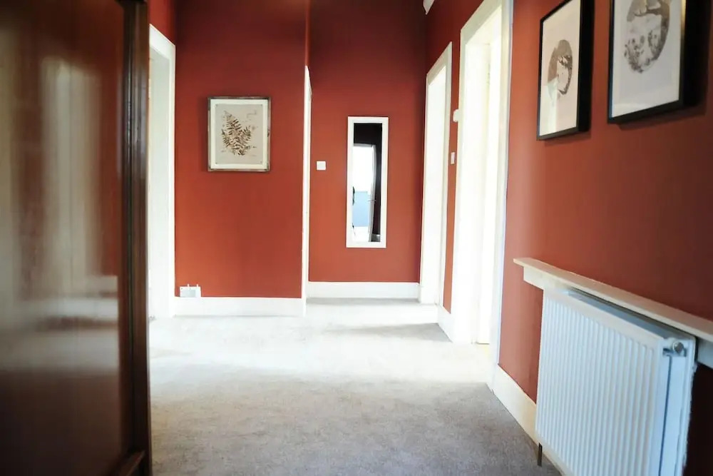 Glasgow Road Apartment