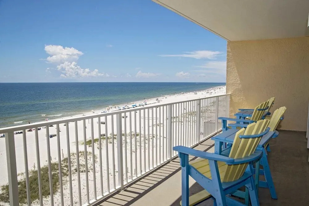 San Carlos 706 3 Bedrooms 3 Bathrooms Condo