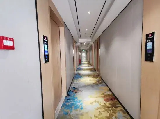 Yahao Garden Hotel (Shenzhen Songgang Metro Station)