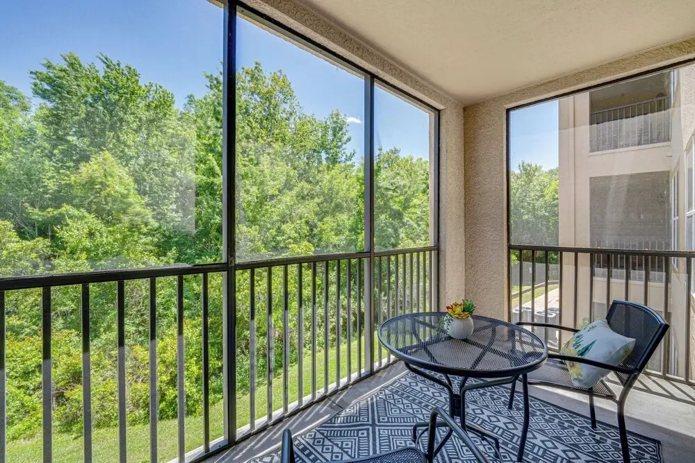 10 Mi to Disney World: Modern Condo w/ Resort Pool
