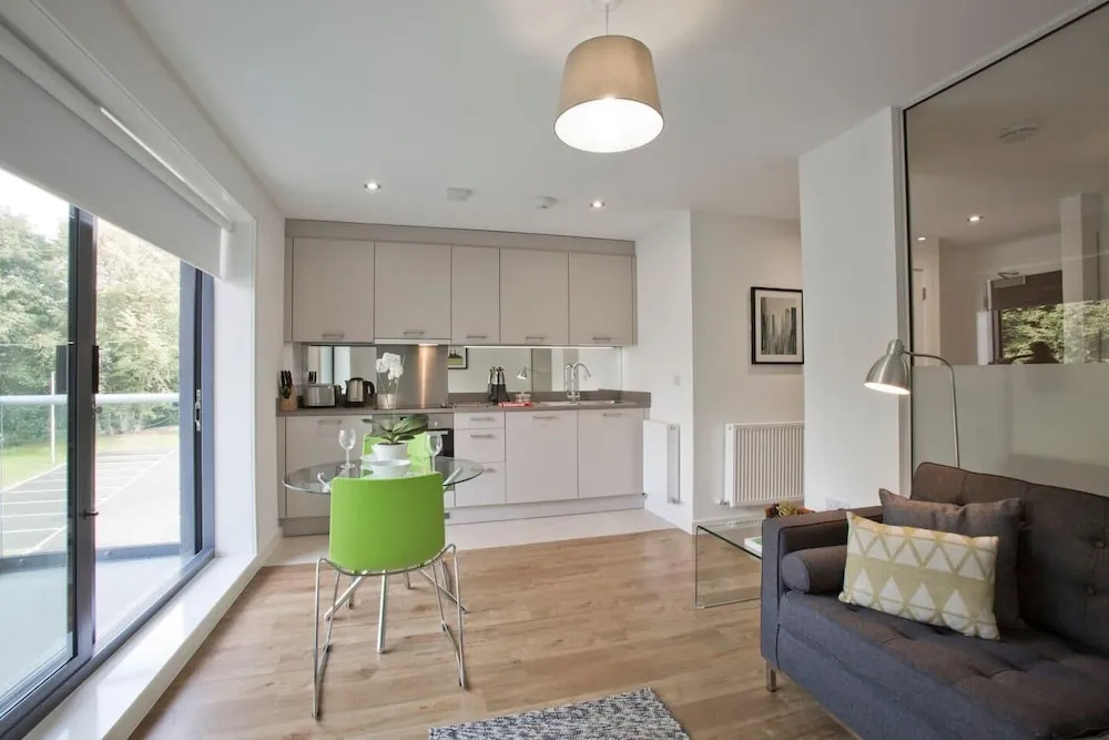 LUXURY STUDIO Apartment in Stoneywood, Aberdeen