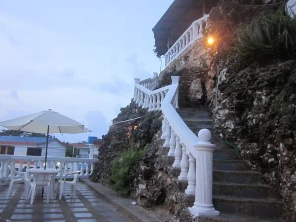 The Rock House Eco