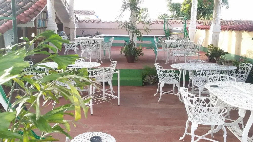 Hostal Hilda J YP